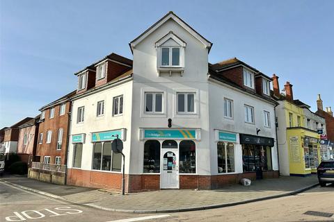 1 bedroom apartment for sale, Sea Road, Milford on Sea, Lymington, Hampshire, SO41