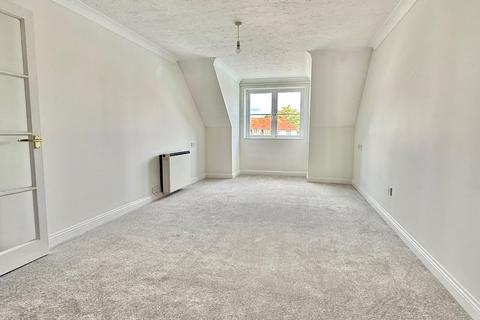 1 bedroom apartment for sale, Sea Road, Milford on Sea, Lymington, Hampshire, SO41