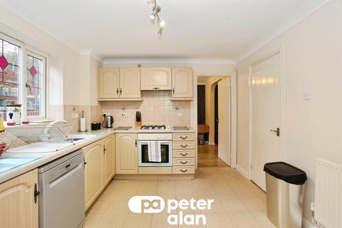 4 bedroom detached house for sale, St. Andrews Drive, Pontllanfraith, Blackwood