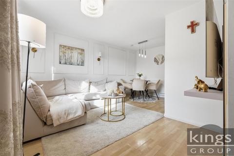 1 bedroom terraced house for sale, Mahon Close, Enfield