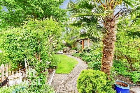 2 bedroom cottage to rent, AVAILABLE WITH NO DEPOSIT Pond Lane Clanfield PO8