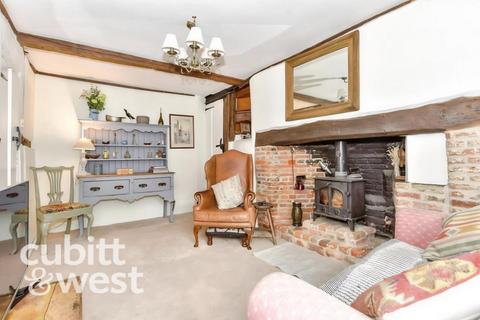 undefined, AVAILABLE WITH NO DEPOSIT Pond Lane Clanfield PO8