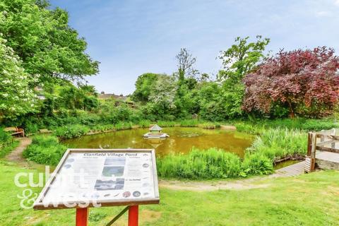undefined, AVAILABLE WITH NO DEPOSIT Pond Lane Clanfield PO8