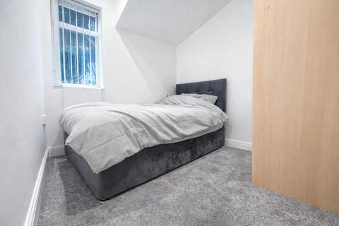 2 bedroom flat to rent, 2 Bedroom Flat To Let - HP12