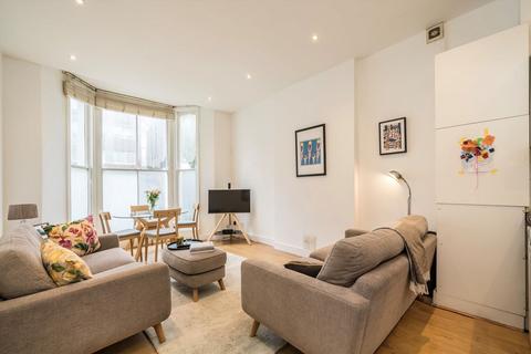 2 bedroom flat for sale, Bickerton Road, London N19
