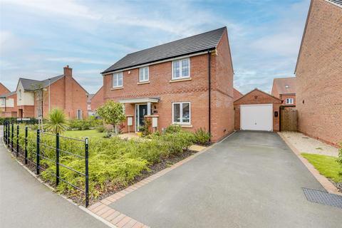 4 bedroom detached house for sale, Yarrow Drive, Nottingham NG11