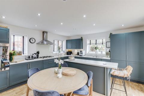 4 bedroom detached house for sale, Yarrow Drive, Nottingham NG11