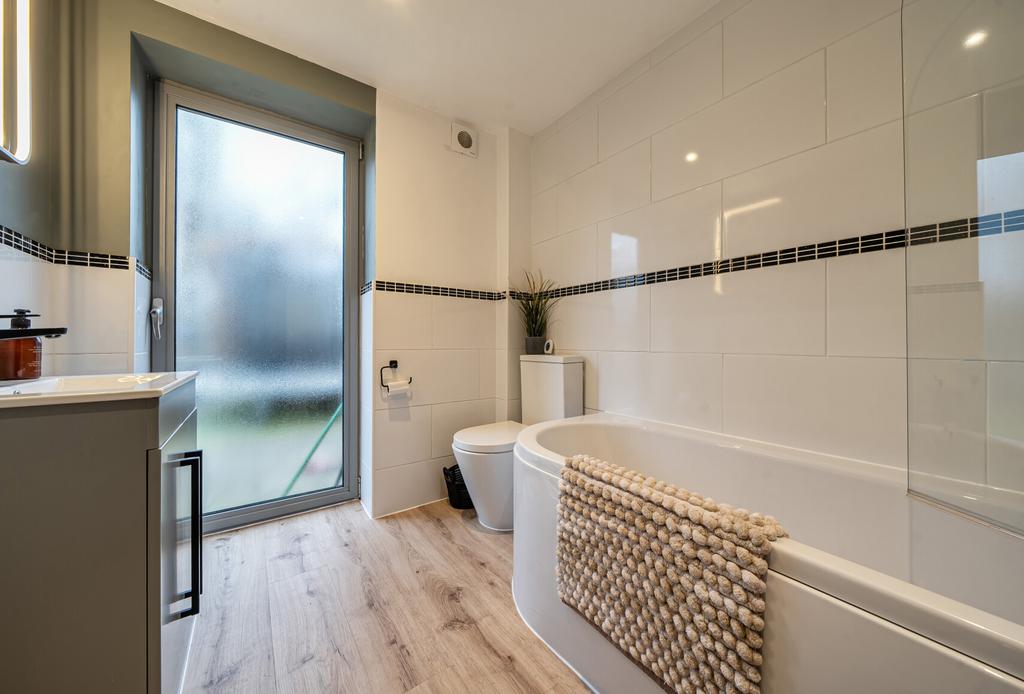 Main Bathroom