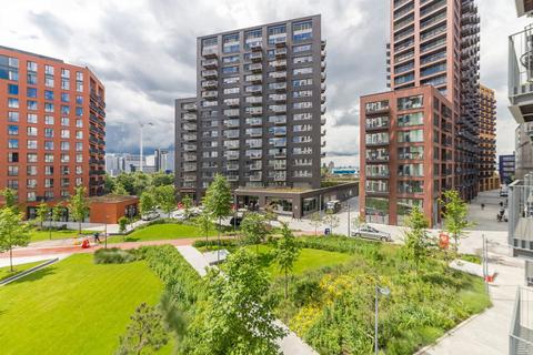 2 bedroom flat to rent, Botanic Square, London E14