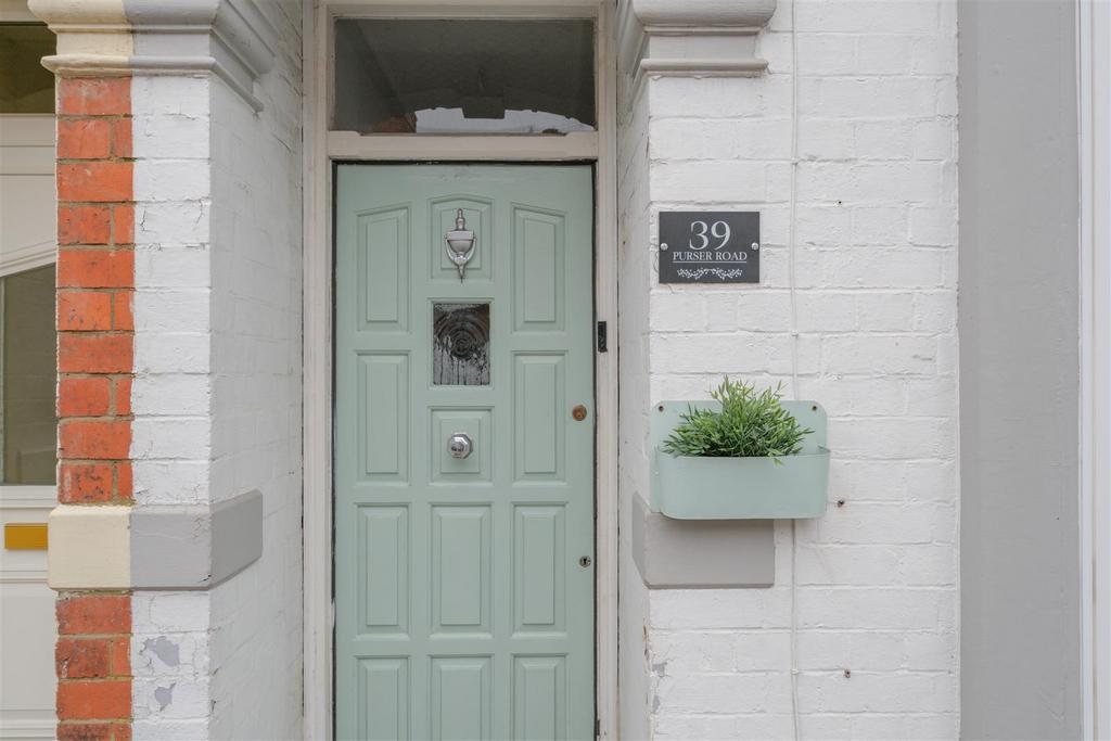 0278frontdoor.jpg