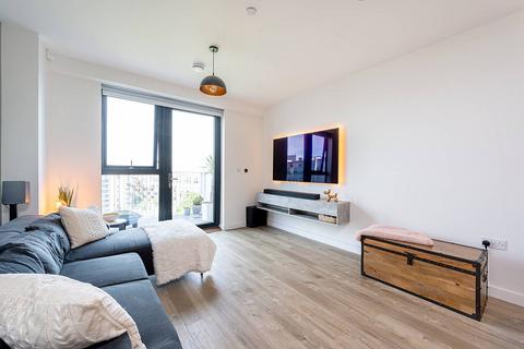 1 bedroom flat for sale, Lakeside Drive, Park Royal, London, NW10