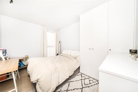 3 bedroom maisonette for sale, Vale Road, London, E7