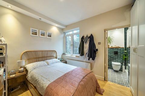 1 bedroom flat for sale, St. Aidans Road, East Dulwich, London, SE22