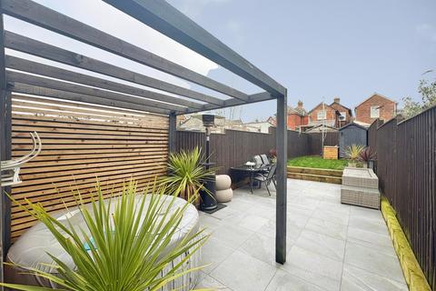 3 bedroom terraced house for sale, Kings Road, East Cowes, Isle of Wight