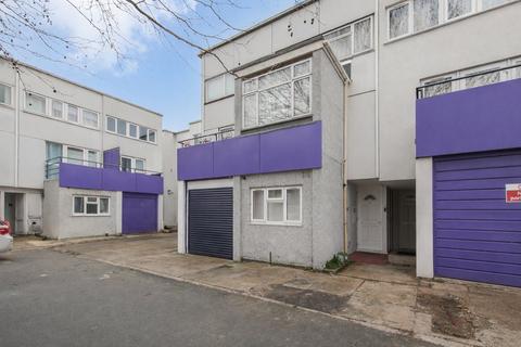 3 bedroom townhouse for sale, Brecon Close, Mitcham, CR4