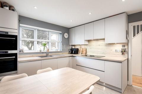 4 bedroom semi-detached house for sale, 50 Le Clos Le Breton