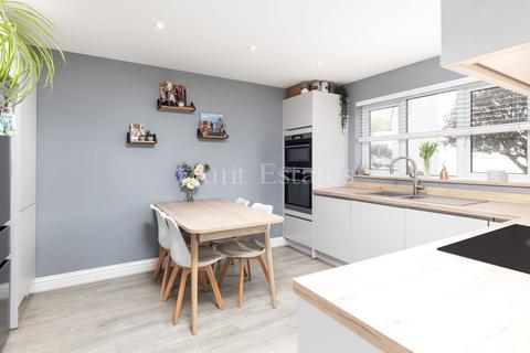 4 bedroom semi-detached house for sale, 50 Le Clos Le Breton