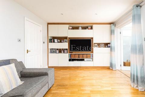 4 bedroom semi-detached house for sale, 50 Le Clos Le Breton