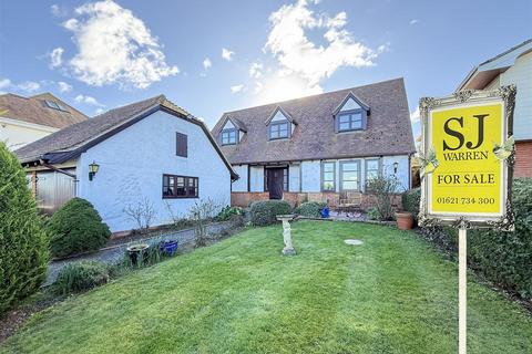 undefined, Esplanade, Mayland, Chelmsford