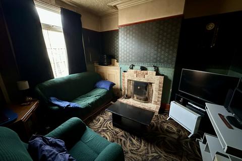 3 bedroom semi-detached house for sale, 83 Minshull New Road, Crewe, Cheshire CW1 3PG