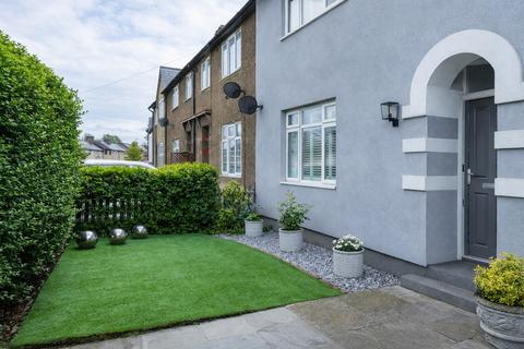 4 bedroom end of terrace house to rent, Buckhold Road, London, SW18 4
