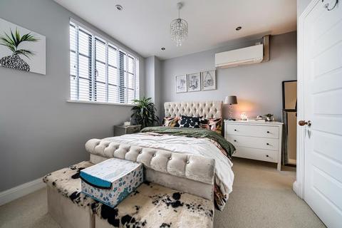 1 bedroom flat for sale, Newbury,  Berkshire,  RG14