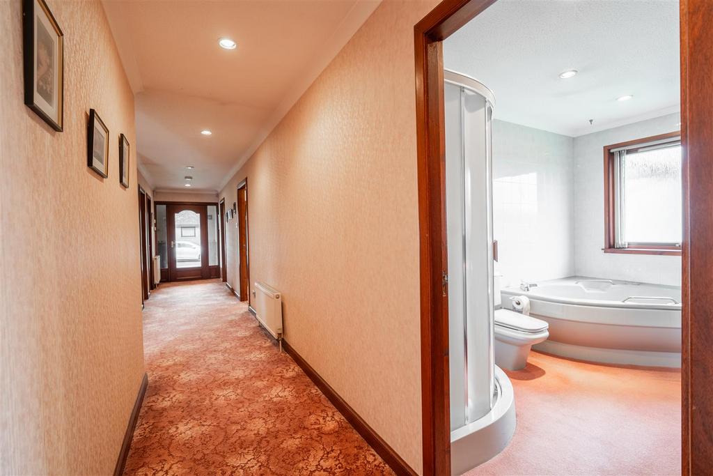 Hallway.jpg