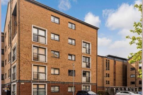 2 bedroom apartment to rent, Minerva Way, Glasgow G3