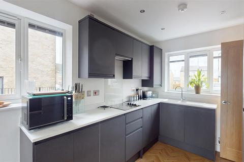 4 bedroom detached house for sale, Egerton Close, Brighouse, West Yorkshire