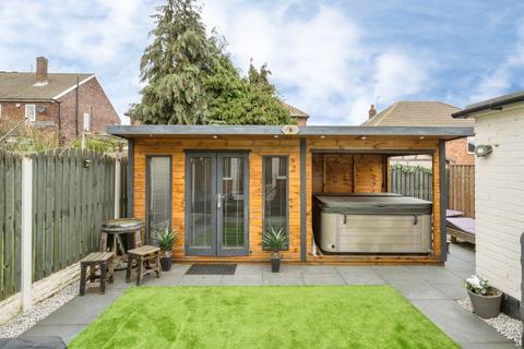 3 bedroom semi-detached house for sale, Roehampton Rise, South Yorkshire DN5
