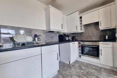 2 bedroom apartment to rent, London Road, Croydon