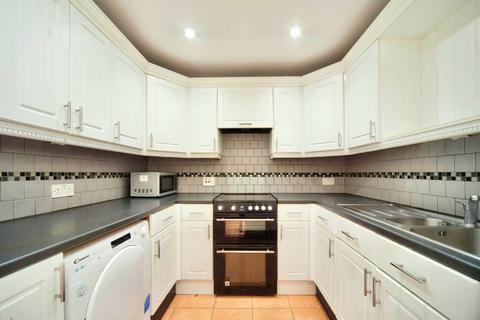 3 bedroom end of terrace house for sale, Rectory Road, London E12