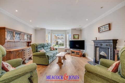 4 bedroom detached house for sale, Thaxted Green, Hutton, Brentwood