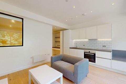 2 bedroom apartment to rent, Great West Road, London TW8