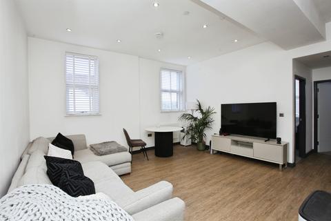 2 bedroom flat for sale, William Street, Gilfach, BARGOED