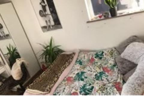 4 bedroom detached house to rent, Brailsford Road, Manchester M14