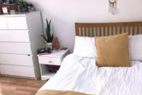 4 bedroom detached house to rent, Brailsford Road, Manchester M14