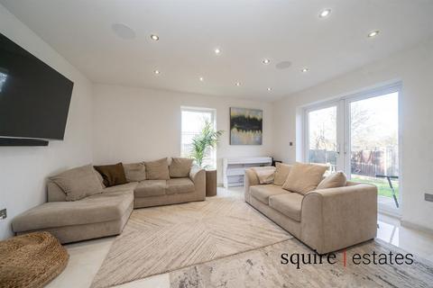 undefined, Adeyfield Road, Hemel Hempstead, HP2