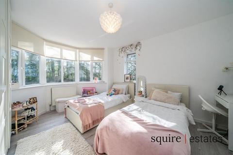 undefined, Adeyfield Road, Hemel Hempstead, HP2