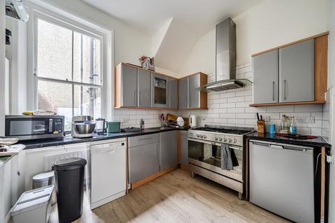 1 bedroom flat for sale, Heyford Avenue, Vauxhall, London, SW8
