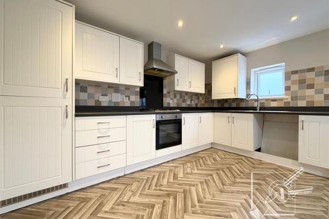 2 bedroom apartment to rent, Greenview House, 1 Westwood, Gravesend