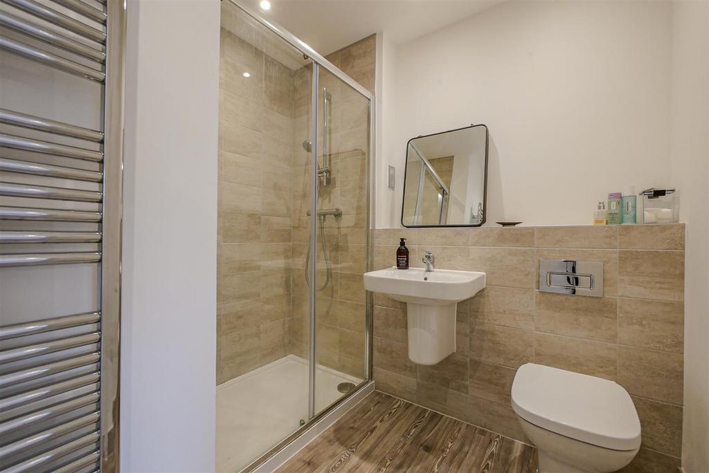 En-Suite (2)
