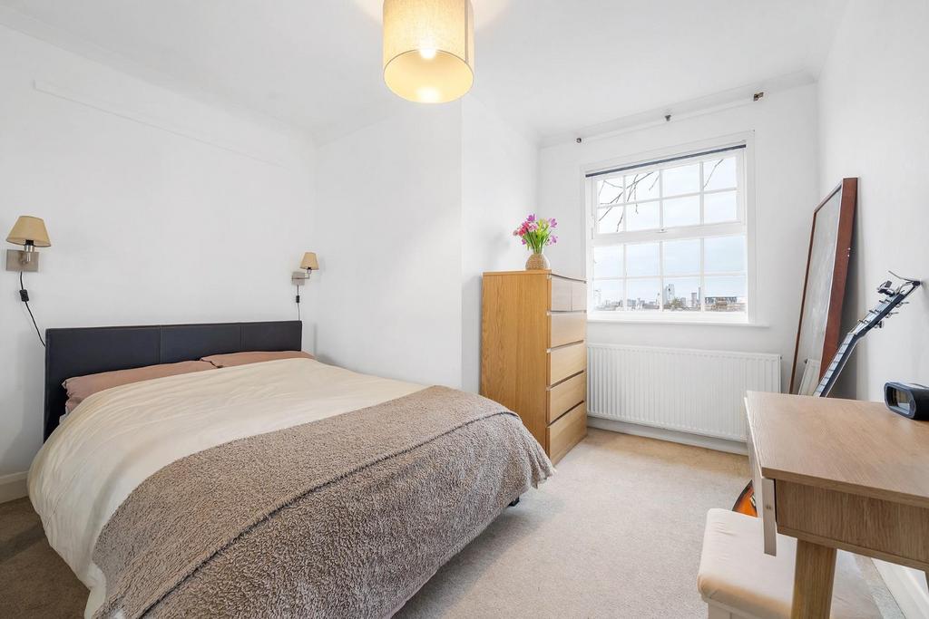 Bedroom (2).JPG