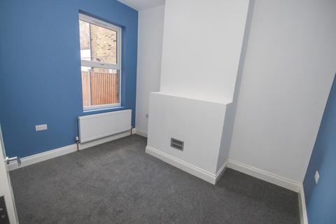 3 bedroom terraced house to rent, Michael Road, Leytonstone, London, E11 3DY