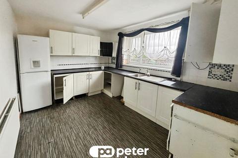 3 bedroom terraced house for sale, Brynglas Avenue, Pontllanfraith, Blackwood