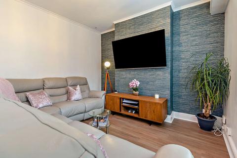 3 bedroom terraced house for sale, Manor Grove, Castleford, West Yorkshire