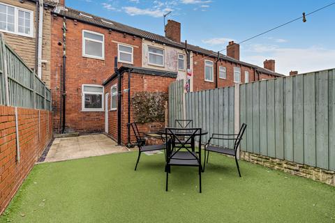 3 bedroom terraced house for sale, Manor Grove, Castleford, West Yorkshire