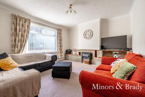 3 bedroom terraced house to rent, High Street, Gorleston, NR31
