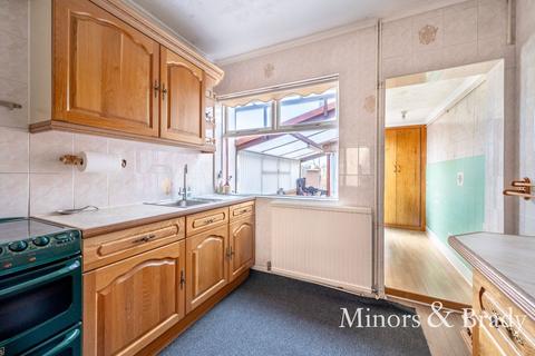 3 bedroom terraced house to rent, High Street, Gorleston, NR31
