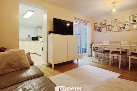 undefined, Glyn Rhosyn, Cardiff